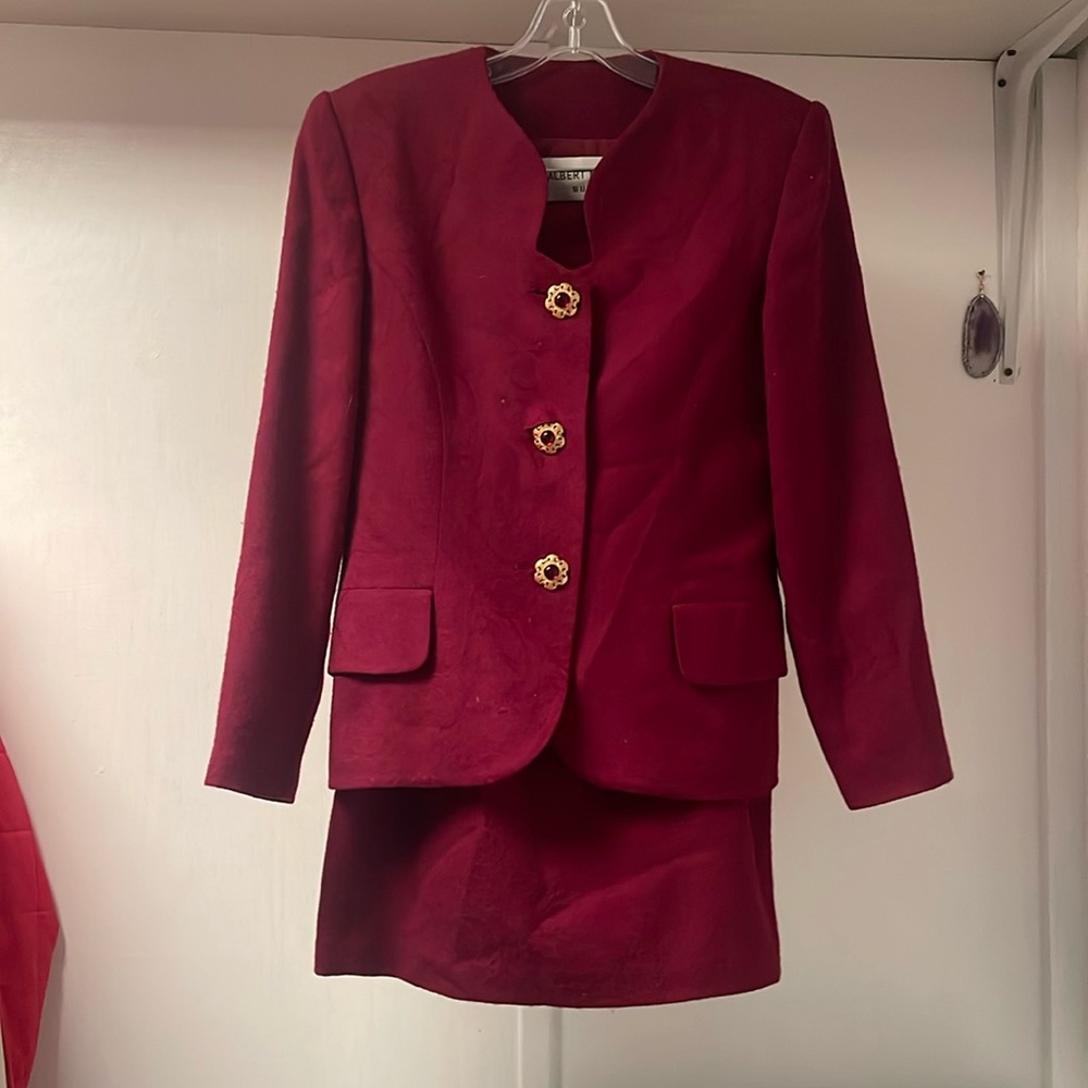 Albert Nixon Suits Size 6 Blazer Size 10 Skirt